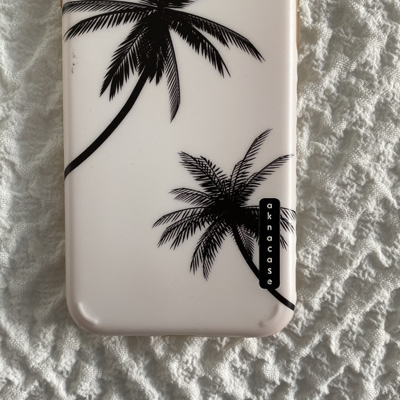 Lightly used iPhone 7/8 case. - Picture 3 of 6